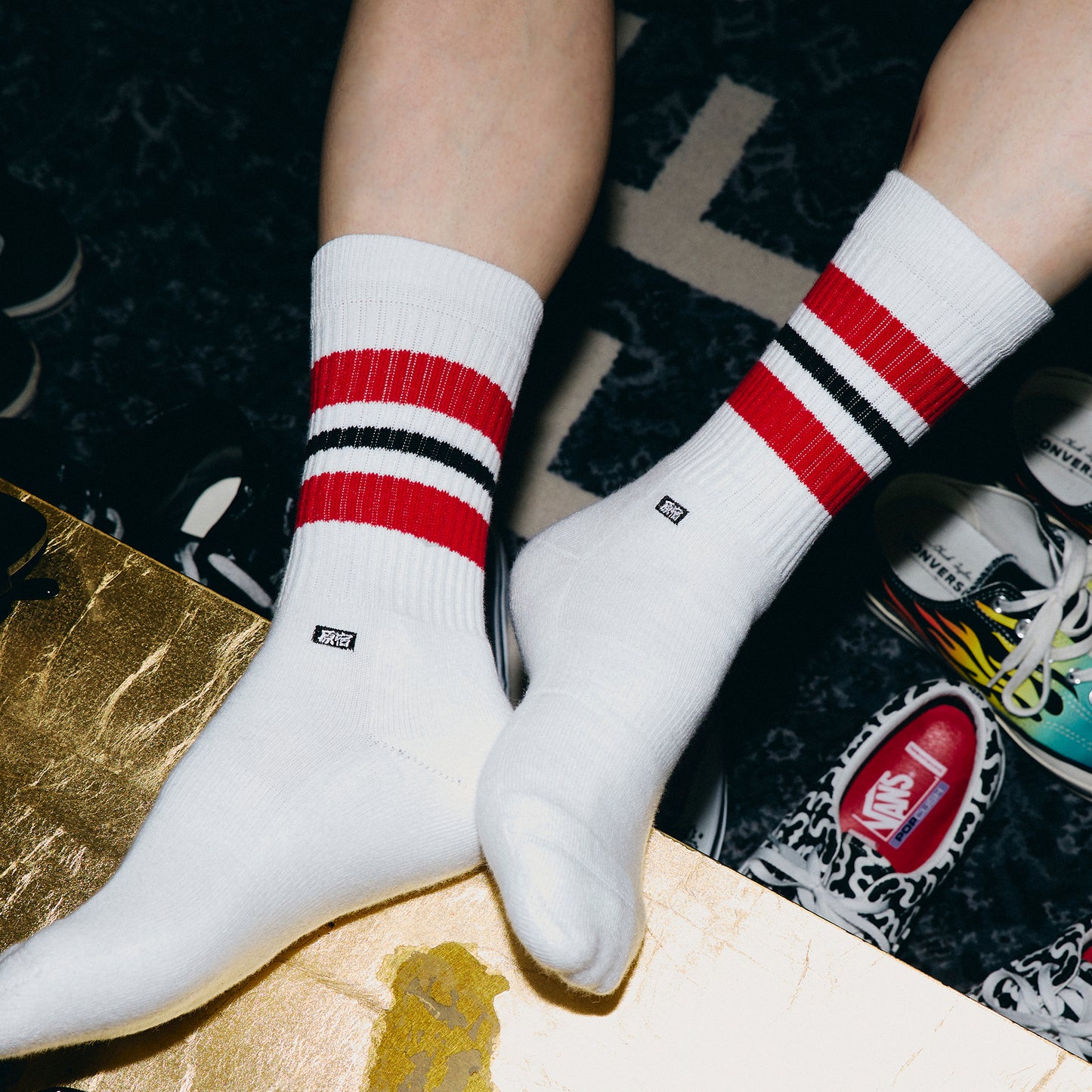 ORIGINAL HARAJUKU LOGO LINE SOCKS - RED